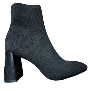 Charles David Boot Women Turmoil Perforated Black Toe 8.5 Chunky Heel Whimsigoth